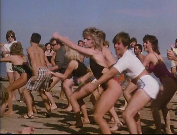 Çılgın Gençler - Screwballs (1983) DVDRip - Türkçe Dublaj - Nostalji Film i...